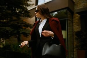 bugonia 2025 1080p web dl hevc x265 5.1 bone 00.05.40.000